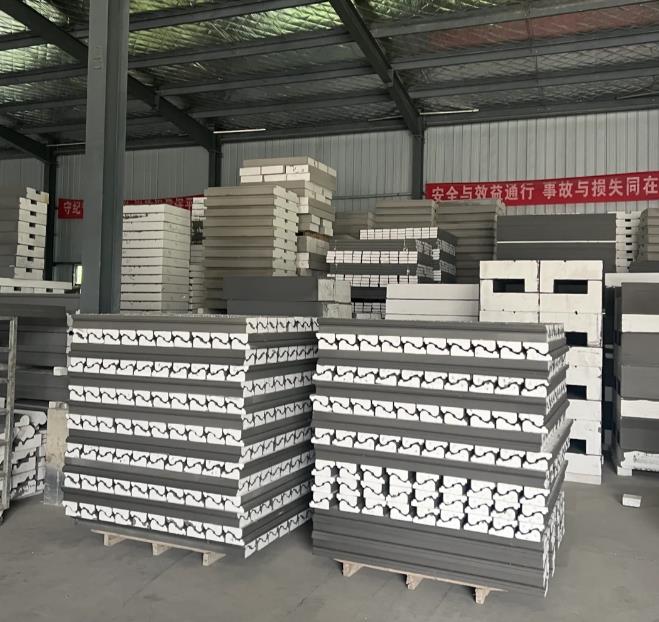 EPS外墻裝飾線條的價(jià)格并不是固定的，它受到多種因素的影響。