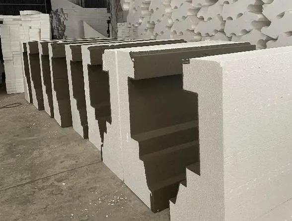 越來(lái)越多的自建房都使用eps線條作為外墻裝飾材料的原因