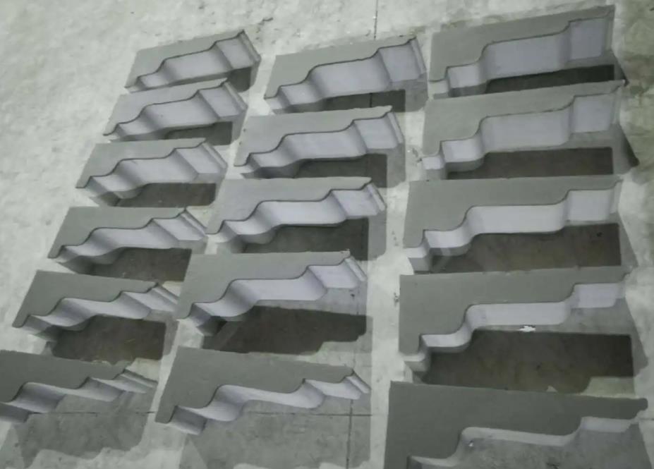 EPS梁托的輕量化設(shè)計也使得其抗震性能更加優(yōu)異，能夠有效地減少地震對建筑物的損害。