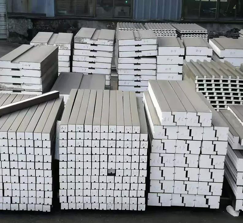 EPS外墻線條質(zhì)量的關(guān)鍵在于擁有一支高素質(zhì)的研發(fā)、生產(chǎn)和施工團(tuán)隊(duì)